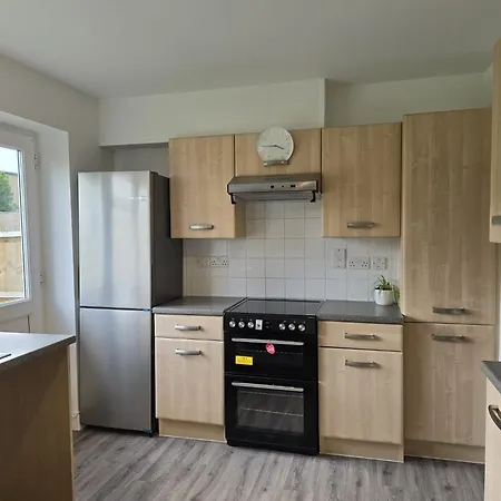 Gasthof Heathrow, Hounslow, Beautiful Modern Cranford
