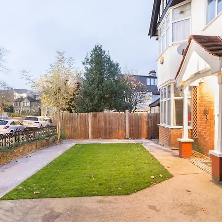 Kingswood * London