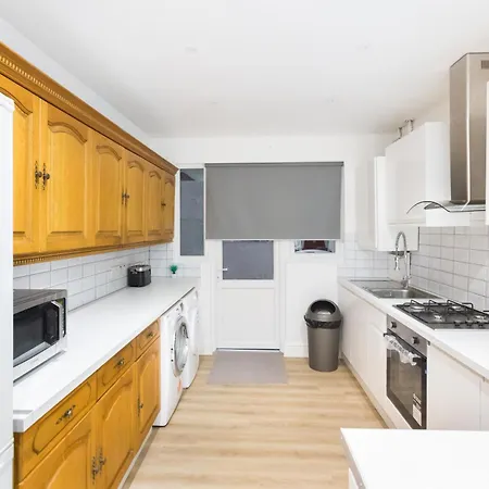 Kingswood Homestay