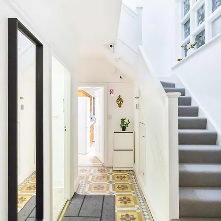 Kingswood Homestay