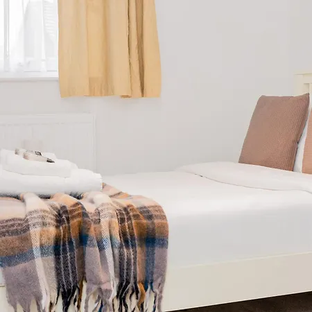 2br With Parking, Mill Hill, Nw London, 10min Tube Apartment *
