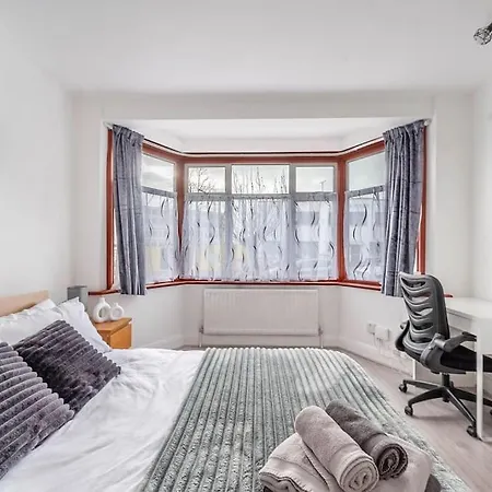 Apartment Charming And Cosy 1- Bedroom Flat Wembley London