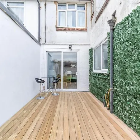 Charming And Cosy 1- Bedroom Flat Wembley Apartment