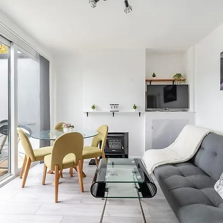 Charming And Cosy 1- Bedroom Flat Wembley Apartment