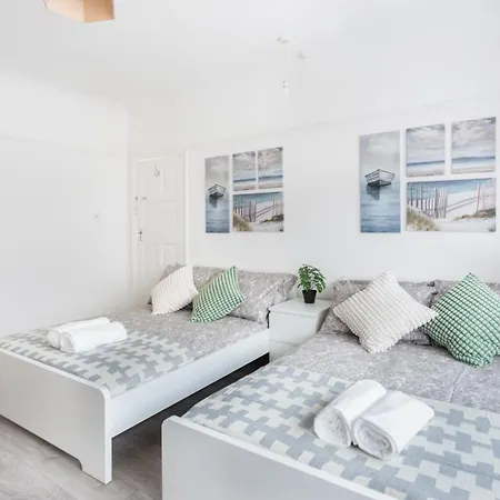 Homestay Kingswood London