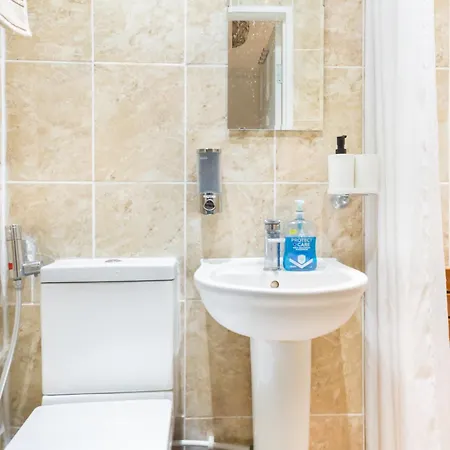 Homestay Kingswood London
