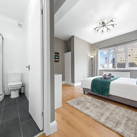 Bridge Apartment London