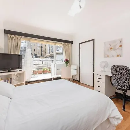 Apartment Baker Street With Terrace