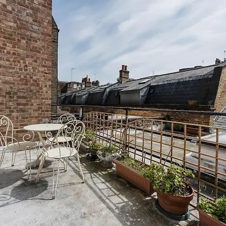 Baker Street With Terrace *