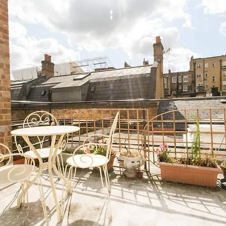 Baker Street With Terrace Apartment London