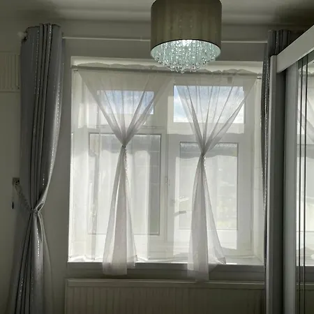 Lovely Comfortable Near Canarywhaflondoncity *