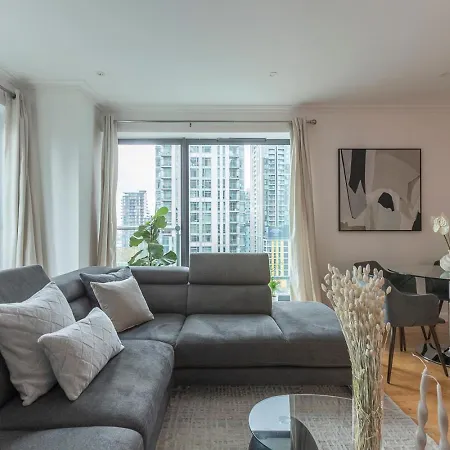 Waterfront Apartment London