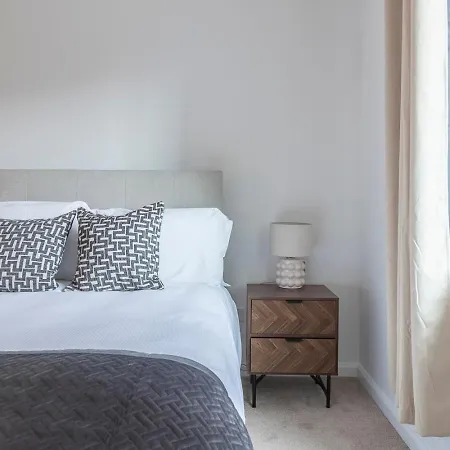 Apartment Waterfront London