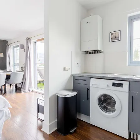 Apartment Bright 2 Bedroom Flat In Lambeth With Balcony