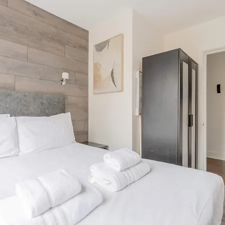 Bright 2 Bedroom Flat In Lambeth With Balcony London
