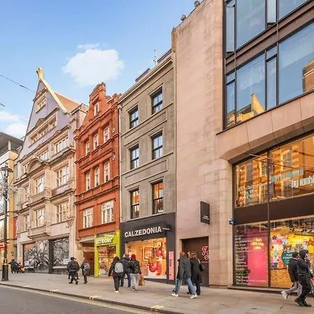 The Socialite - Covent Garden - By Frankie Says Apartment London