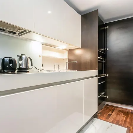 Pass The Keys Newly Renovated By Barbican Apartment