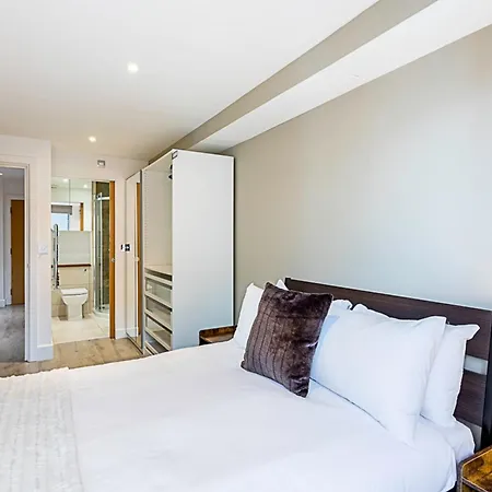 Duplex Two-bed Near Tower Bridge Apartment London