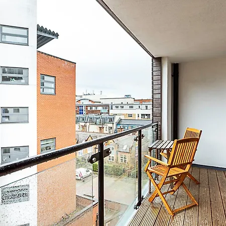 Duplex Two-bed Near Tower Bridge London