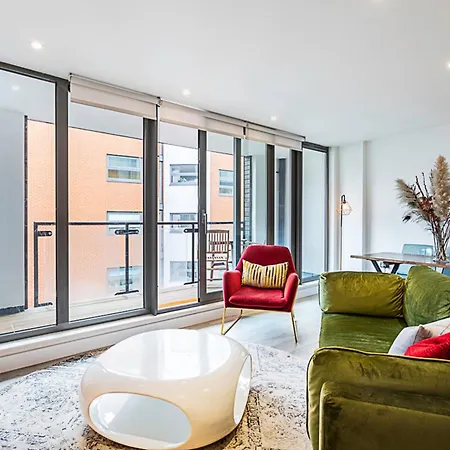 Duplex Two-bed Near Tower Bridge