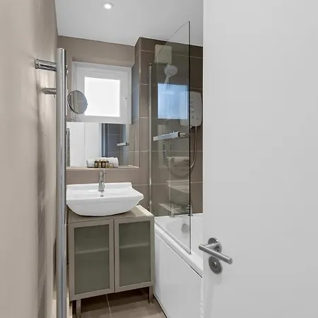 Apartment Relay Belgravia 13 *