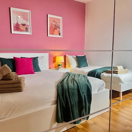 Modern 1-bed 30min To & Parking