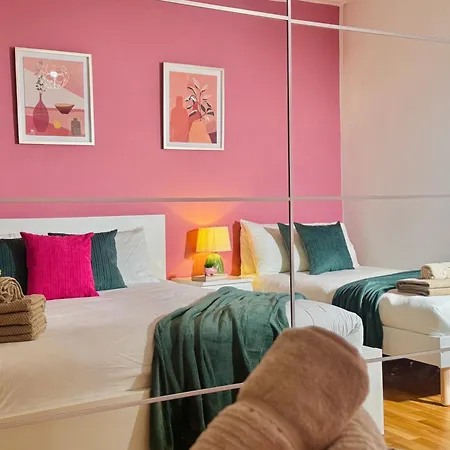 Apartment Modern 1-bed 30min To & Parking London