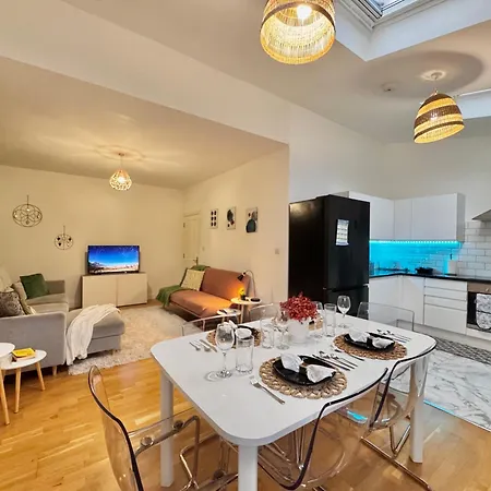 Apartment Modern 1-bed 30min To & Parking *