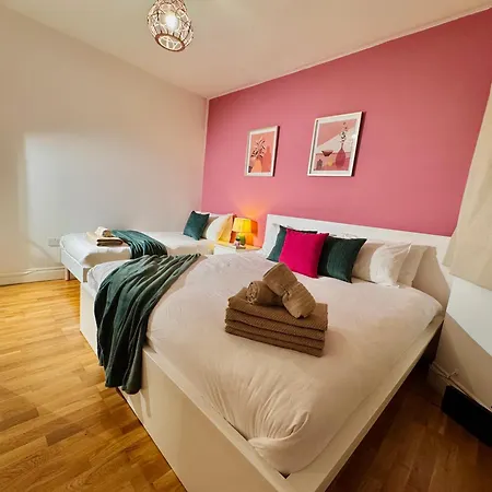 Modern 1-bed 30min To & Parking *