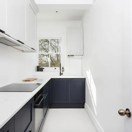 Perfect Pied-a-terre In Clapham By Underthedoormat Apartment *
