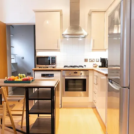 Bartlett House With Terrace Near Greenwich * London