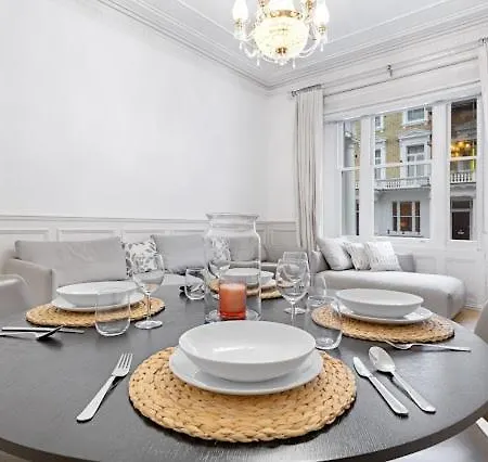 Casa Chelsea Lux 2 Bed Apartment