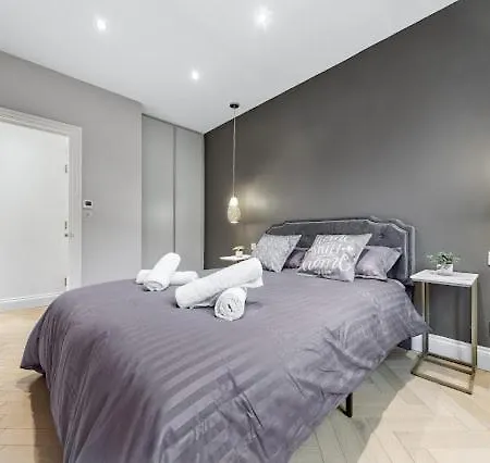 Casa Chelsea Lux 2 Bed Apartment London