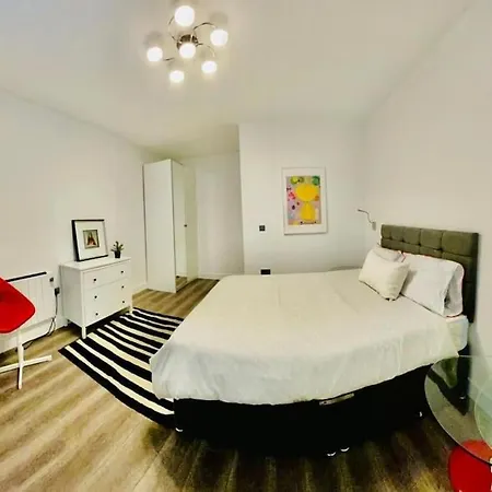 Family Flat In Camden, Location, Next To Attractions Apartment