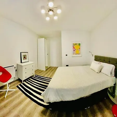 Family Flat In Camden, Location, Next To Attractions * London
