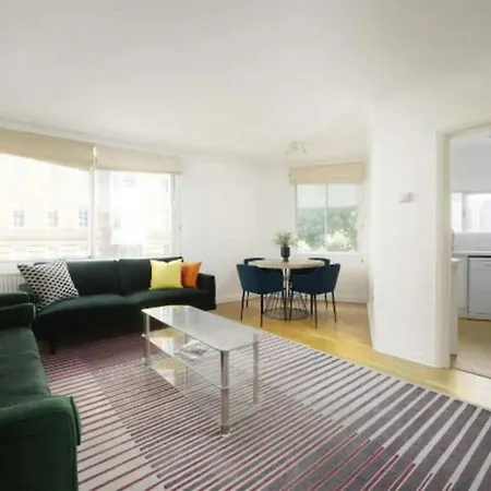 Capital Two Bedroom Sloane Avenue *