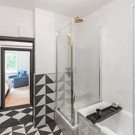 Trendy Mare Street 3 Bed Next Hackney London