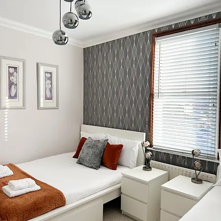 Fulham Guest house *