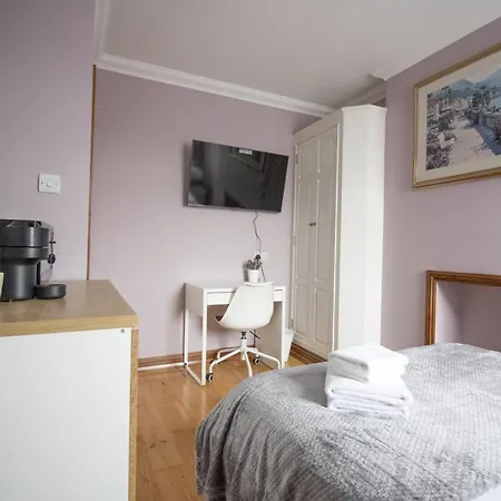 Guest house Fulham London