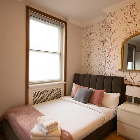 Fulham Guest house London