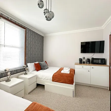 Guest house Fulham London