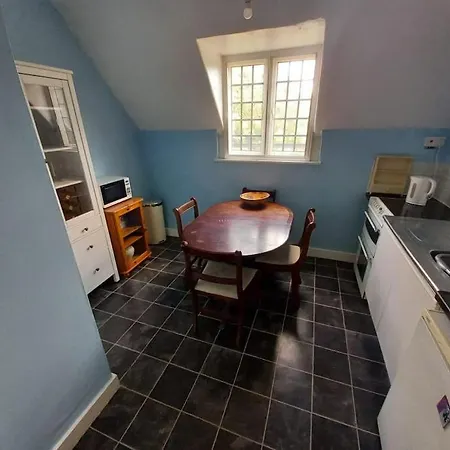 Apartment Private 1-bedroom In *