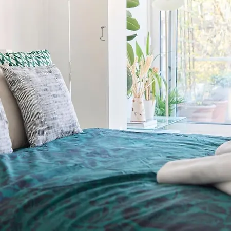 Hyde Park - 5 Sleeps - Parking Apartment