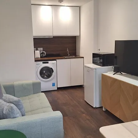 Guest house Peaceful London - 1 Bedroom & Free Parking Woodford