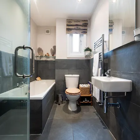 St Olaf's Road By Capital Apartment