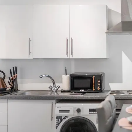 Elms Apartment London