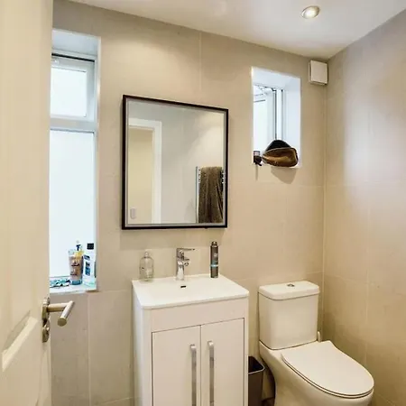 Fulham Spacious Luxe House King Bed Garden * London