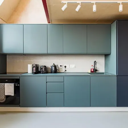 Spectacular 2 Bed Scandi Style Penthouse With Terrace Apartment