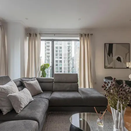 Waterfront Apartment London
