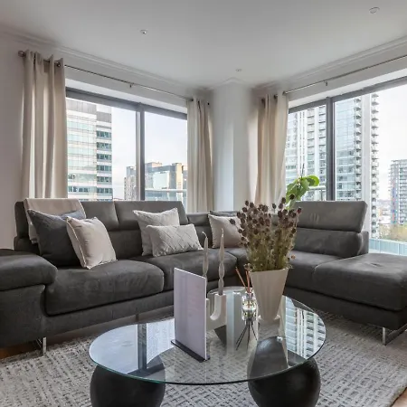 Apartment Waterfront London